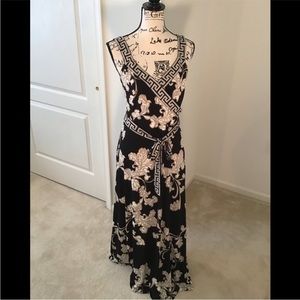 🆕 Apt. 9 Black and Cream Greek Floral Print Maxi Dress with Belt, Size S